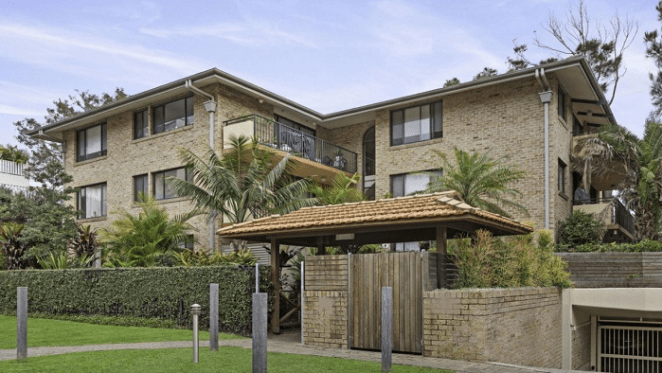 Stenmark modelling twins become landlords