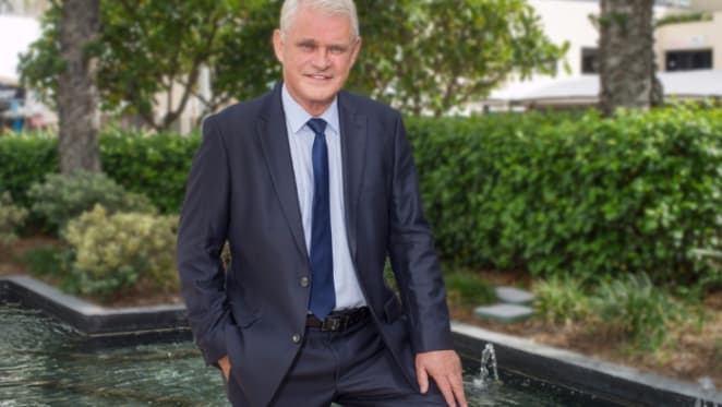 Gold Coast Ray White estate agent Rob Astbury dies leaving unpublished second book