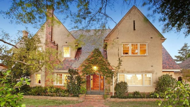 Essendon record house price broken - again