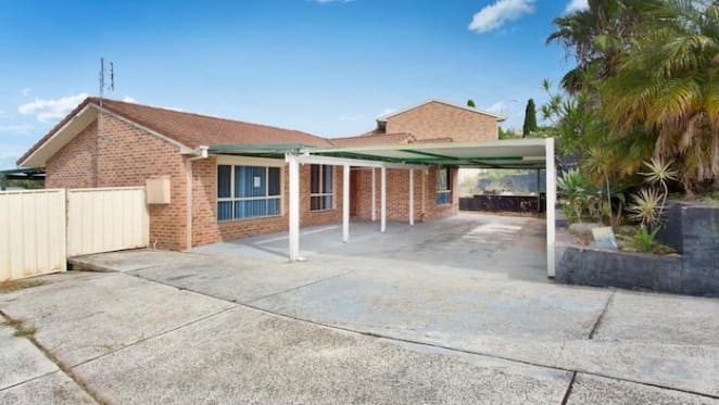 Albion Park house sold for $442,500