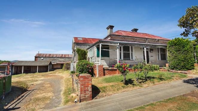 Bill Davin's rundown 1890s Ascot Vale stable complex sold