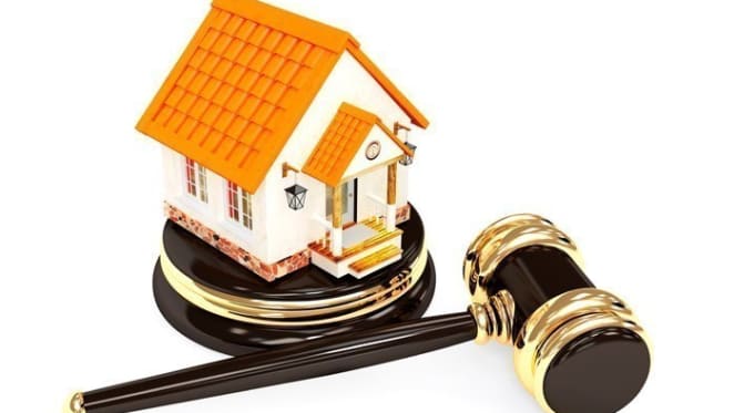 Canberra auction clearance rate down as Mr Fluffy blocks still possibly contaminated
