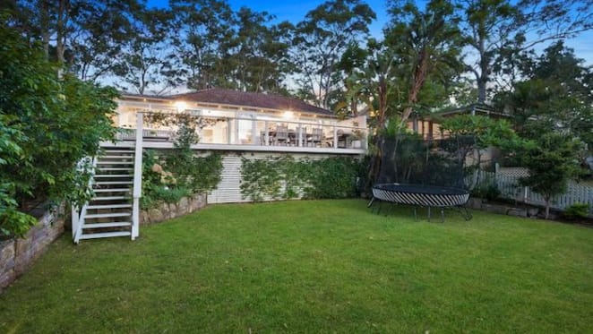 Best-selling author Sarah Turnbull quickly sells Avalon home