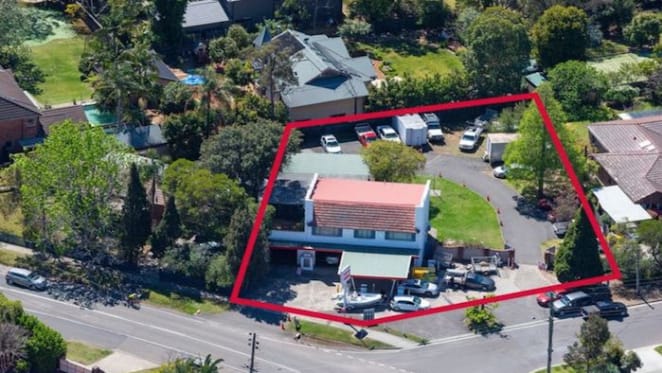 Oldtime Bobbin Head garage for sale in North Turramurra