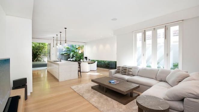 Vet Dr Chris Brown's former Bondi home sold again