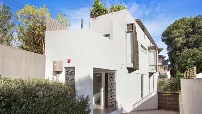 Collingwood's Nathan Brown yet to offload Brighton apartment