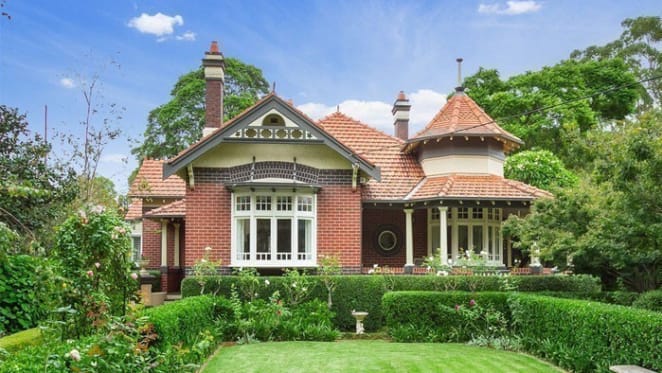 Tennis interrupted as Alba Longa, the Appian Way, Burwood trophy home sold