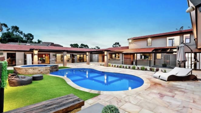 Socceroo Tim Cahill lists Melbourne home