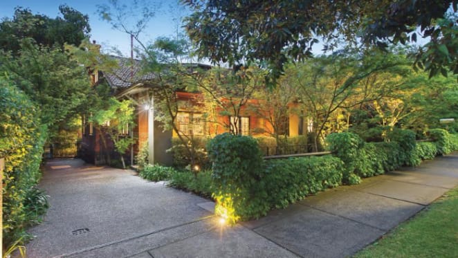 Rick Eckersley gardens in Kew home set for auction