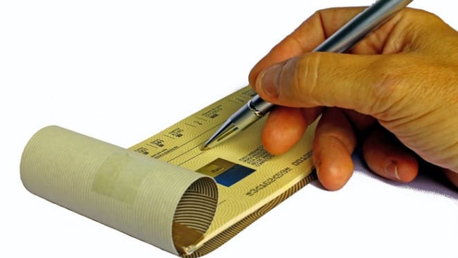 RBA boss questions future of cheques for home purchases