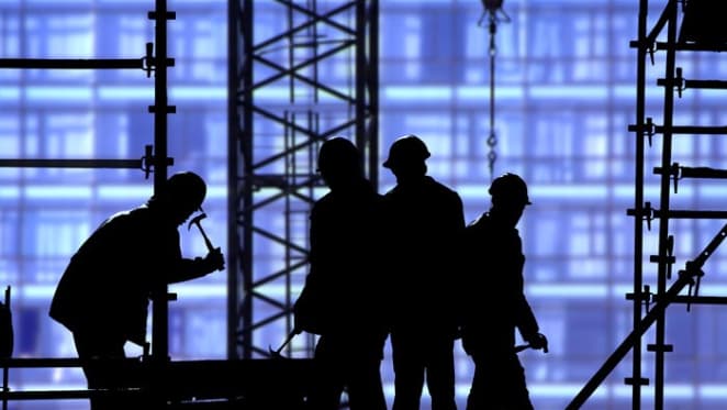 Construction workers safer when they ditch the manual: study