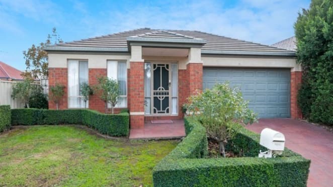 Coming in from the outer, Craigieburn gets cracking with auctions