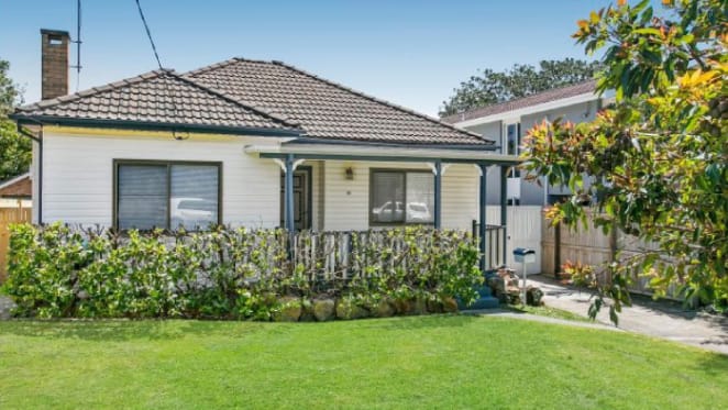 Sea Eagle Daly Cherry-Evans sells former Curl Curl home