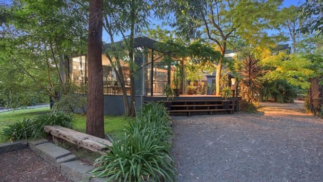 Yachtsman Jesse Martin lists Emerald home