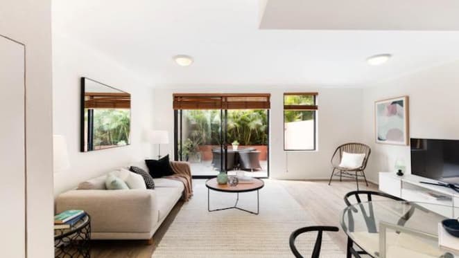 Mike Willesee offloads Darlinghurst investment