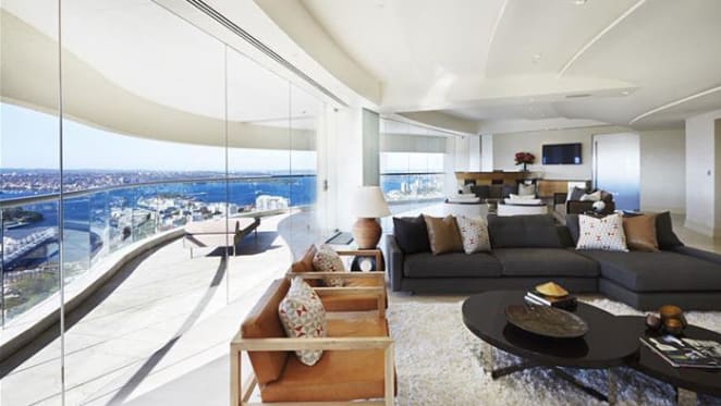 Nothing on David Walsh's Horizon, but Sydney's streetside weekend auctions yield 80% plus again