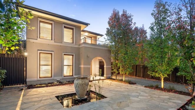 Claire Voitin lists Deedene trophy home