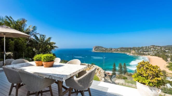 Pip and Andrew Goldsmith sell at Palm Beach in strong hillside sale