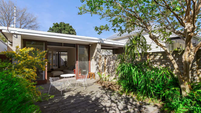 Prices in reverse at Fawkner Street, South Yarra