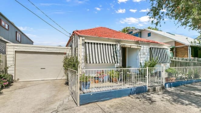 Boxer Jeff Fenech sells St Peters home he grew up in