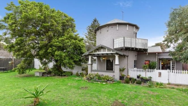 Historic Frankston residence with former wheat silo sold