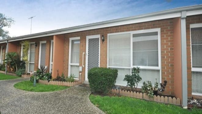 Gladstone Park's ordinary 0.88% price growth in Melbourne's cheapest weekend auction