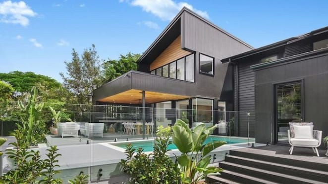 Brisbane Broncos skipper Darius Boyd relists Hendra home