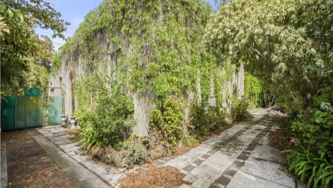 Airlie House, Yarraville sets record ahead of twin tunnel announcement
