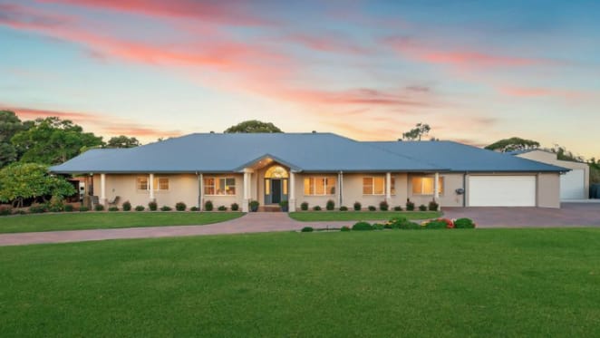 Queen's Birthday long weekend disrupts gathering auction momentum