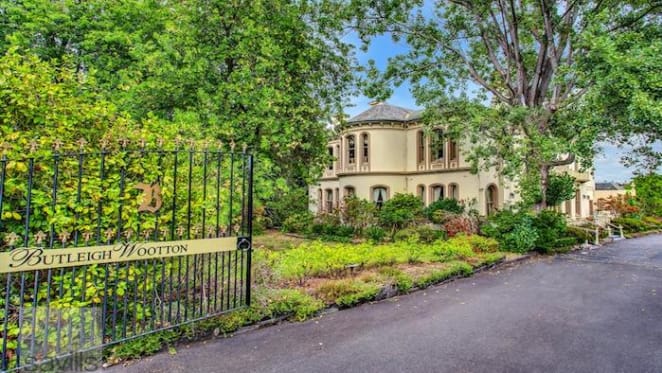 Butleigh Wootton, Kew seven bedroom house for mortgagee sale