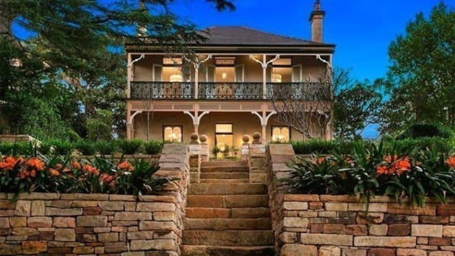 Computer software entrepreneur Simon Clausen sells Kirribilli mansion, Burnleigh