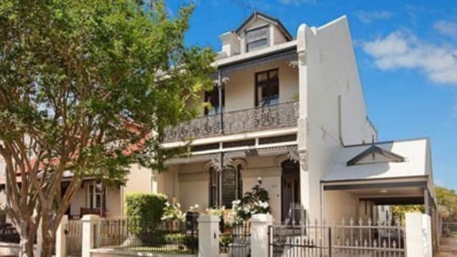 Changing real estate agents? Beware of double sales commission risk