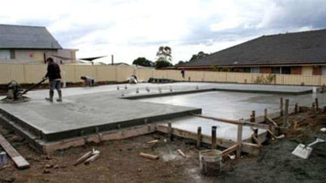 Victorian registered builder numbers at 12-month low as 24,000 jobs go: Victorian Building Commission