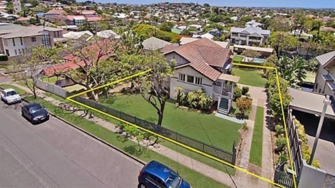 Hamilton, Brisbane renovation gem sells under the hammer for $2.15 million