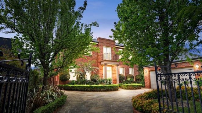 Lake Wendouree adjacent Ballarat trophy home sold for record price