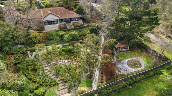 The Highlands, Leura trophy with colourful history listed
