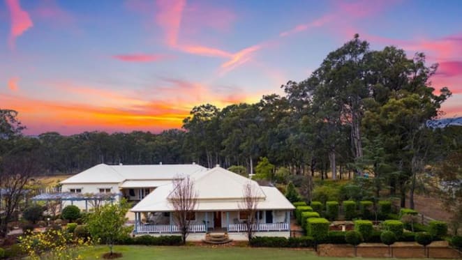Jaranga, Lovedale country home listed