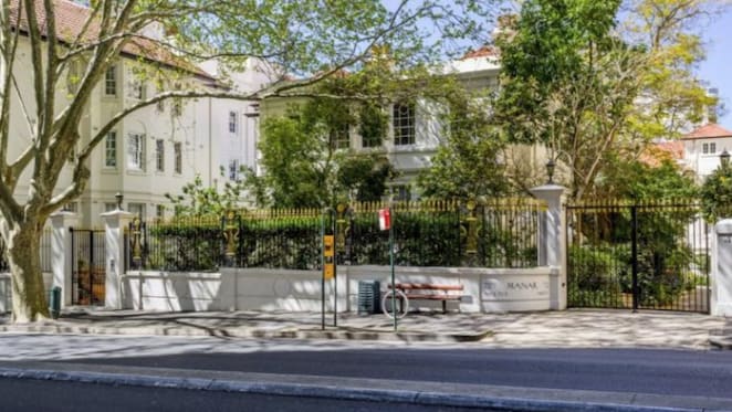 Kim Carew-Reid lists longheld Manar apartment in Potts Point