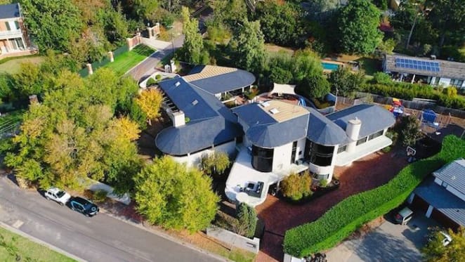 Bargain property at Mount Eliza? Home at $2 million discount