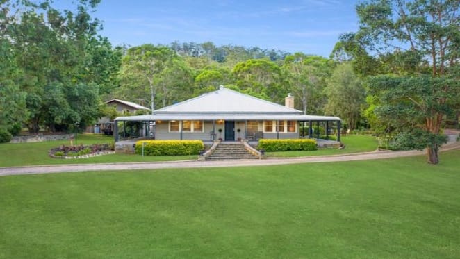Cedars Mount View, Hunter Valley trophy farmhouse listed