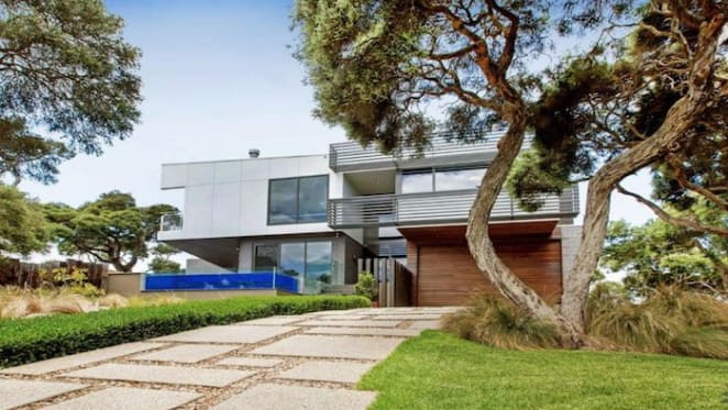 Camerons Close, Sorrento trophy home has $4.4 million plus hopes
