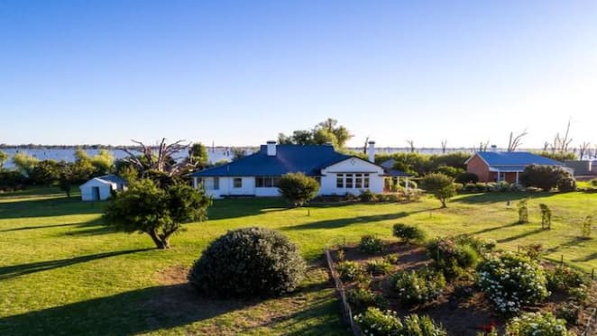 Luxury Riverina estate Tarramia sells