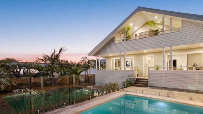 Narrabeen lakeside trophy home sold for $4.27 million