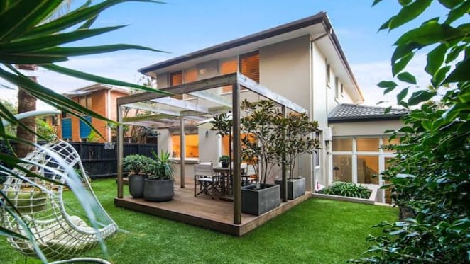 Channel 7 Sunrise presenter Sam Armytage lists North Bondi home for $2.8 million