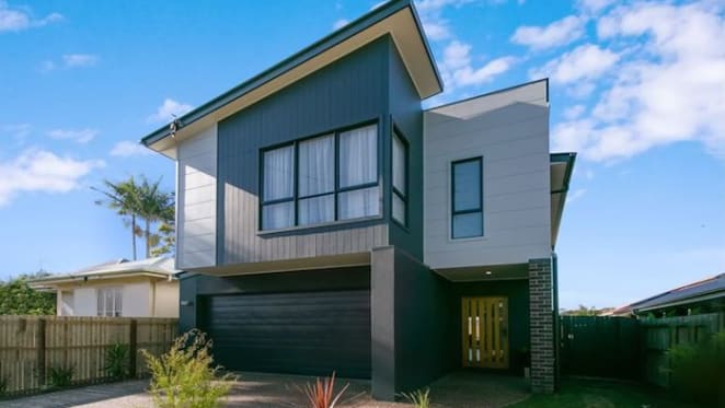 Speed skating gold medallist Steven Bradbury lists new Nudgee build