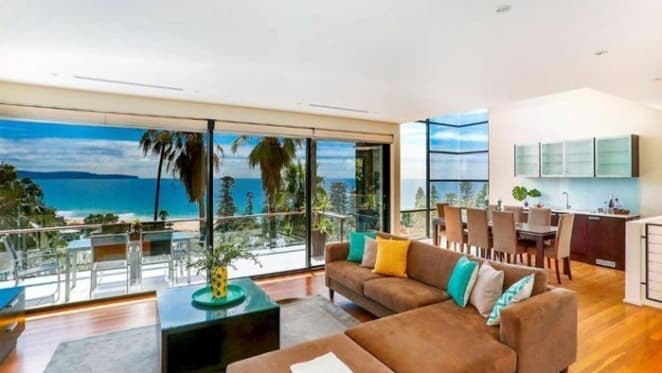 Lleyton Hewitt adjusts Palm Beach holiday home price net