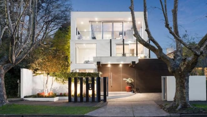 Prahran resort-style trophy home sold at online auction