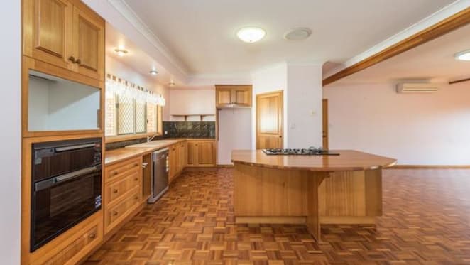 Loss making Qunaba, Queensland four bedroom home, sold by mortgagee