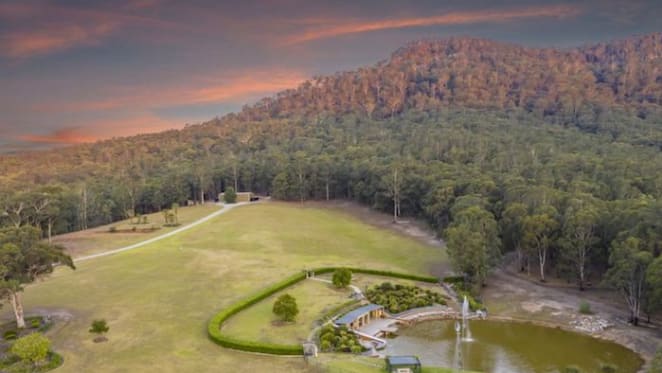 Hunter Valley lifestyle retreat adjoining national park listed