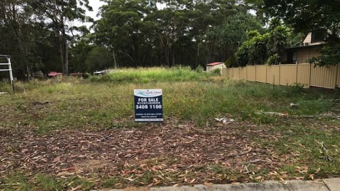 Radio star Jess Eva buys Queensland building block